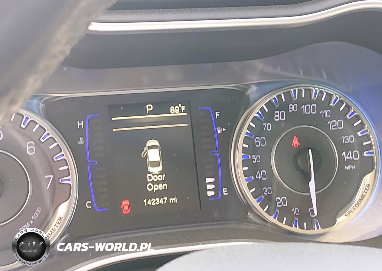 2016 Chrysler 200 Limited VIN:1C3CCCAB8GN160585 - 7