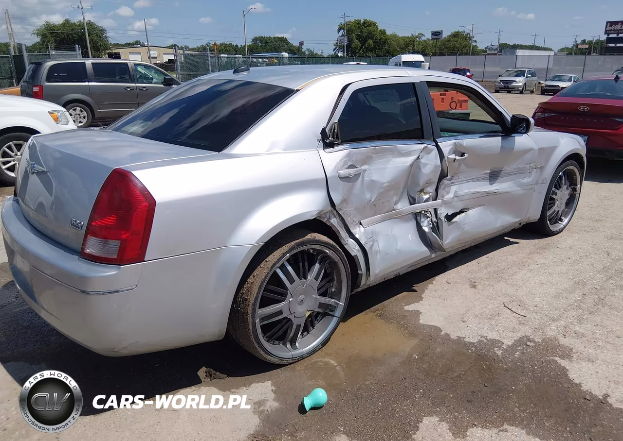 2005 Chrysler 300 Touring VIN:2C3JA53G95H187155 - 4