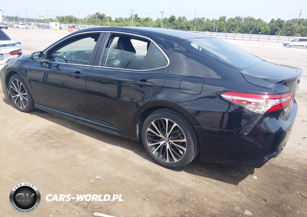 2018 Toyota Camry Se VIN:4T1B11HK7JU639869 - 3