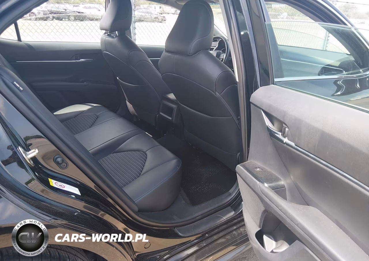 2018 Toyota Camry Se VIN:4T1B11HK7JU639869 - 8