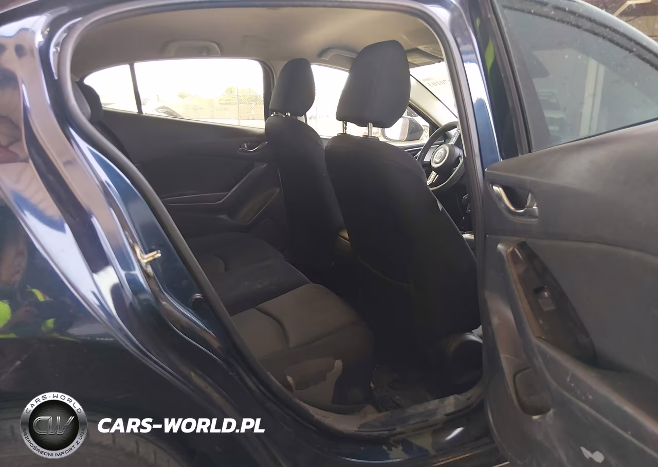 2018 Mazda Mazda3 Sport VIN:3MZBN1K71JM210645 - 8
