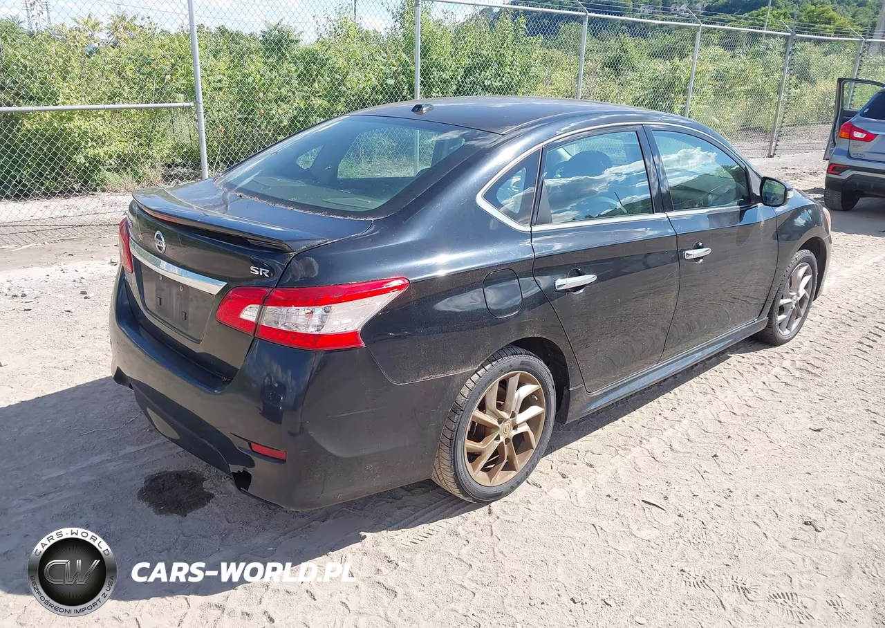 2015 Nissan Sentra Sr VIN:3N1AB7AP0FY223949 - 4