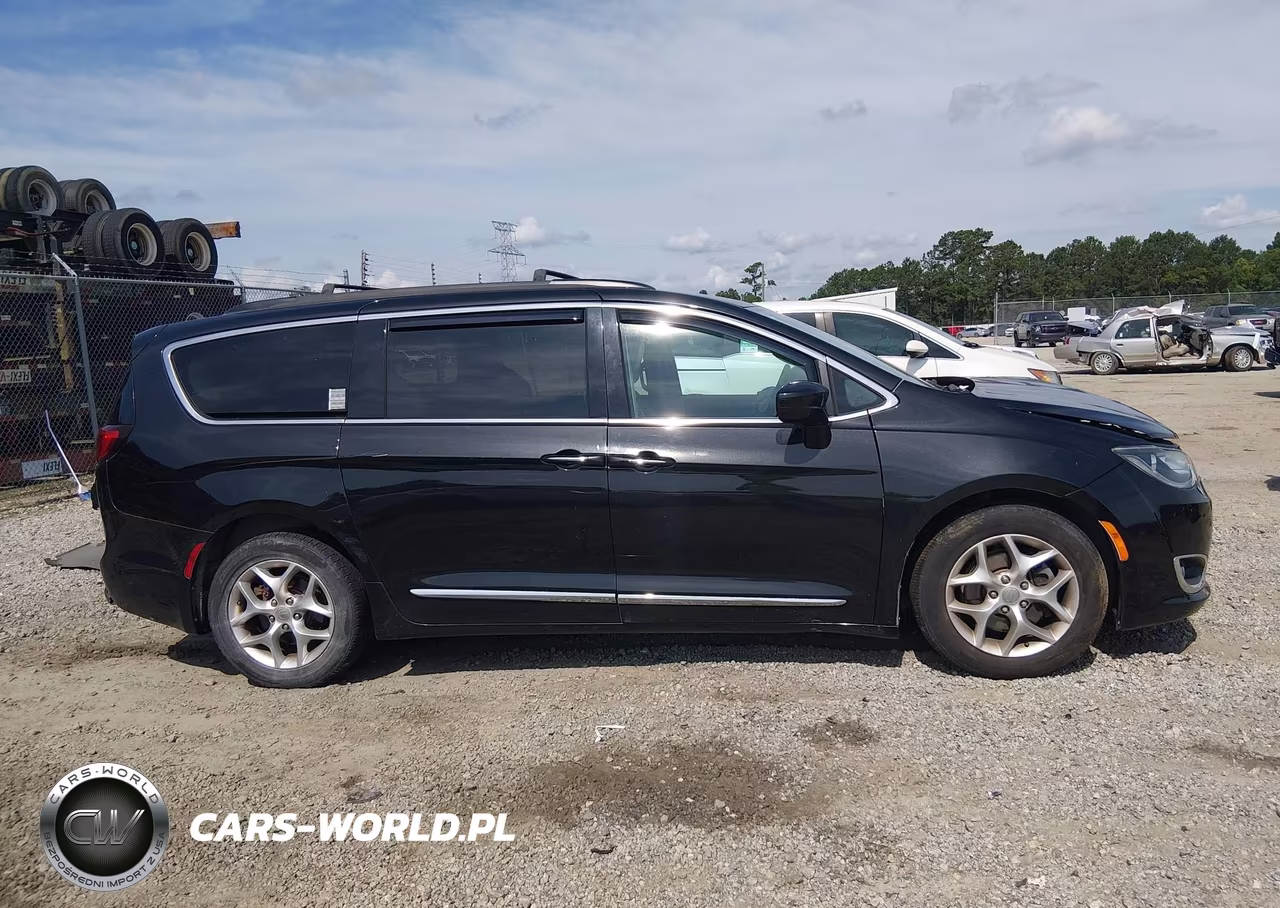 2017 Chrysler Pacifica Touring-L VIN:2C4RC1BG1HR503634 - 14