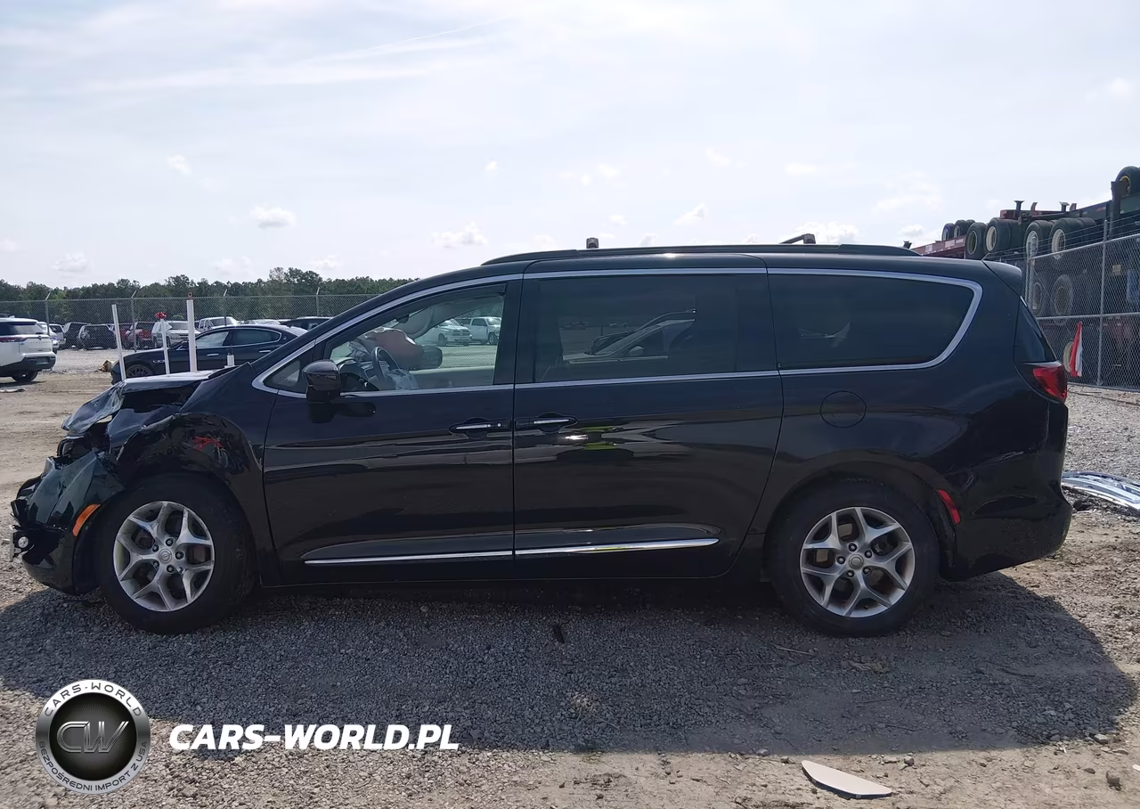 2017 Chrysler Pacifica Touring-L VIN:2C4RC1BG1HR503634 - 15