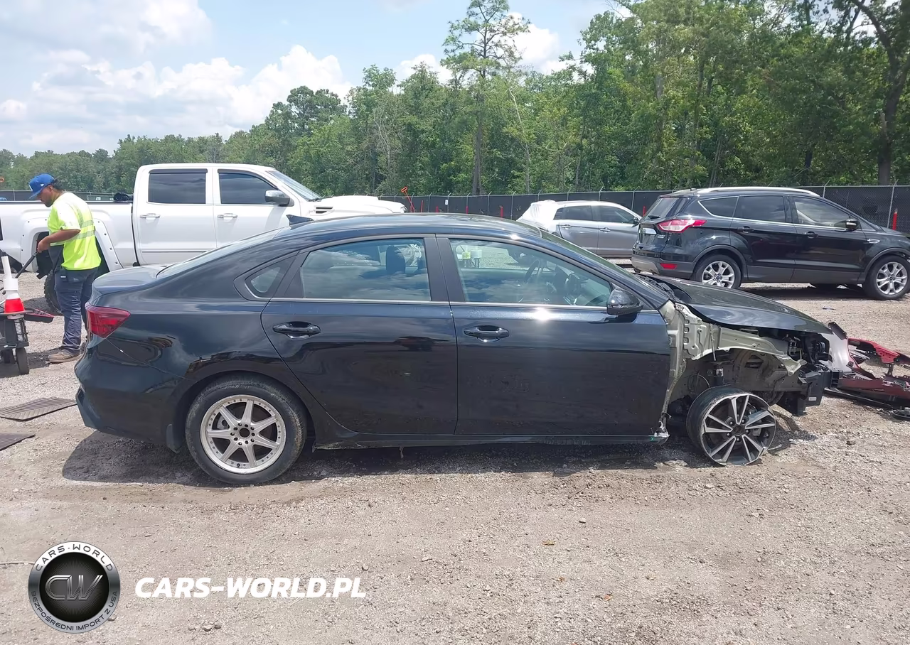 2024 Kia Forte Lxs VIN:3KPF24AD8RE826547 - 14