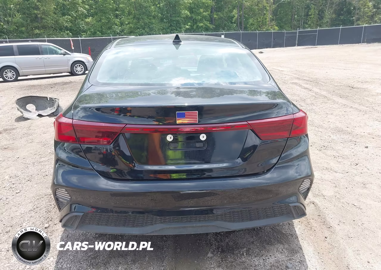 2024 Kia Forte Lxs VIN:3KPF24AD8RE826547 - 17