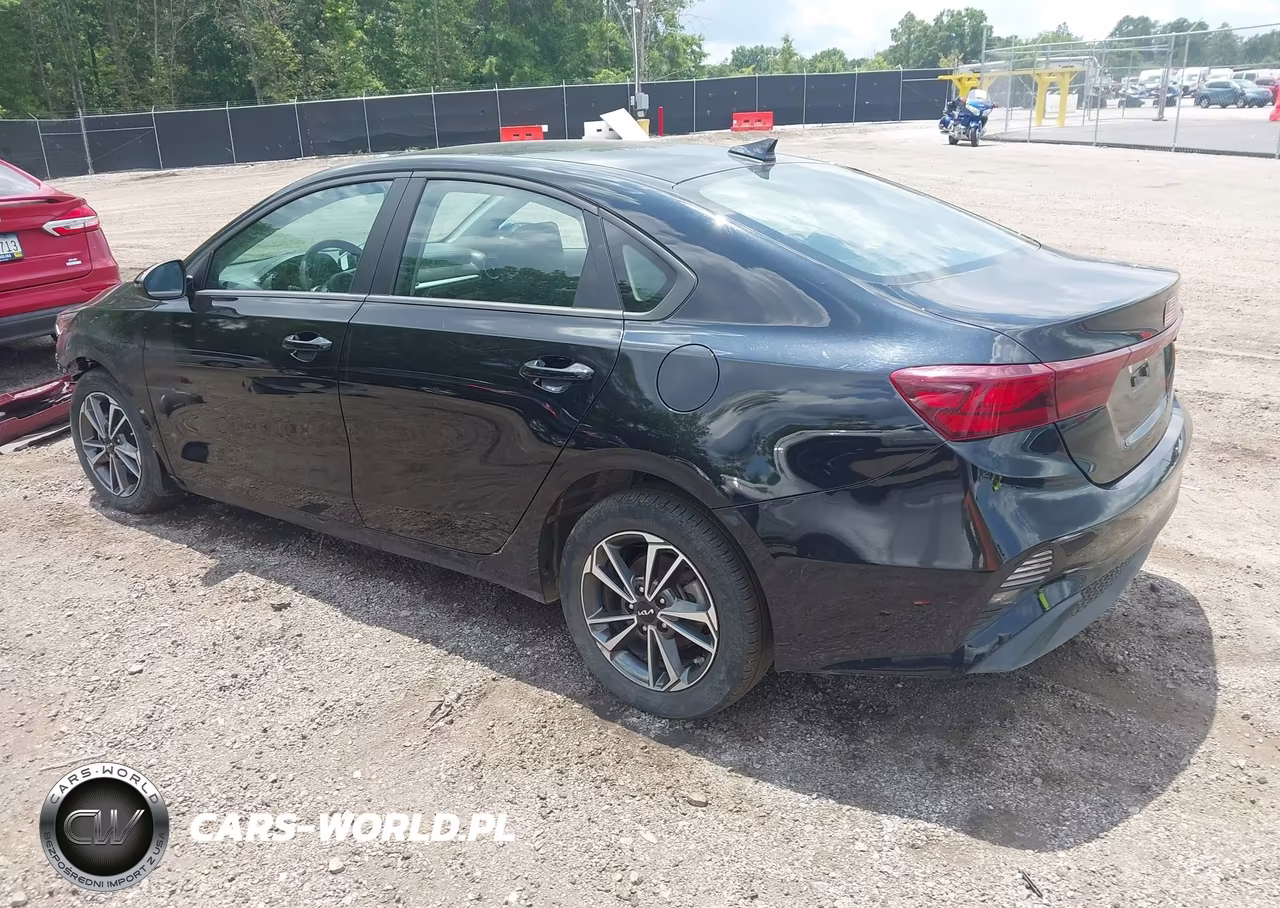 2024 Kia Forte Lxs VIN:3KPF24AD8RE826547 - 3