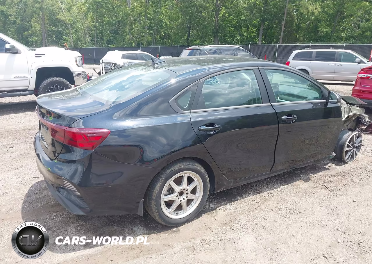 2024 Kia Forte Lxs VIN:3KPF24AD8RE826547 - 4