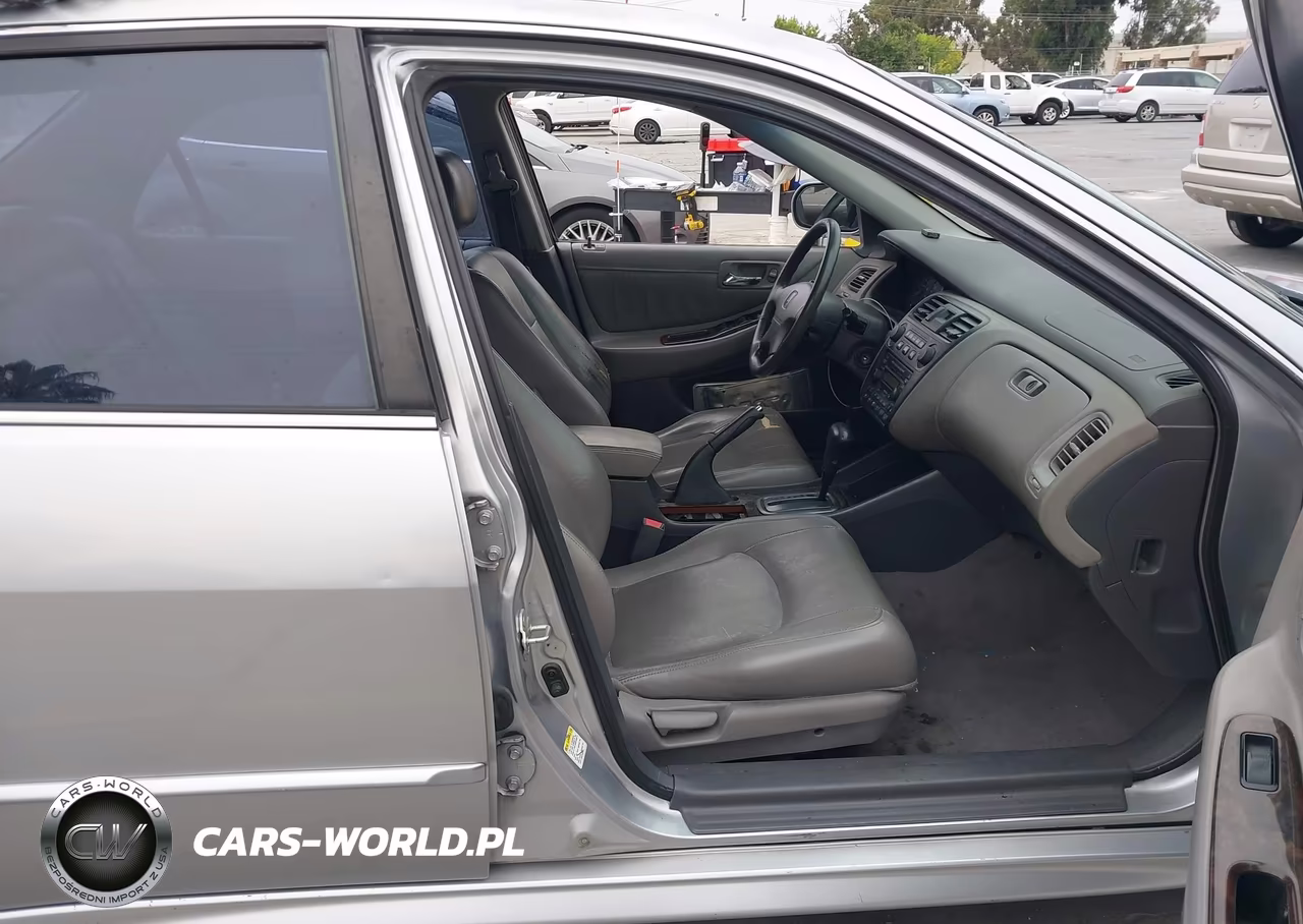 2001 Honda Accord 2.3 Ex VIN:JHMCG66031C024763 - 5
