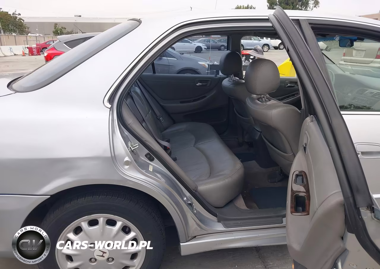 2001 Honda Accord 2.3 Ex VIN:JHMCG66031C024763 - 8