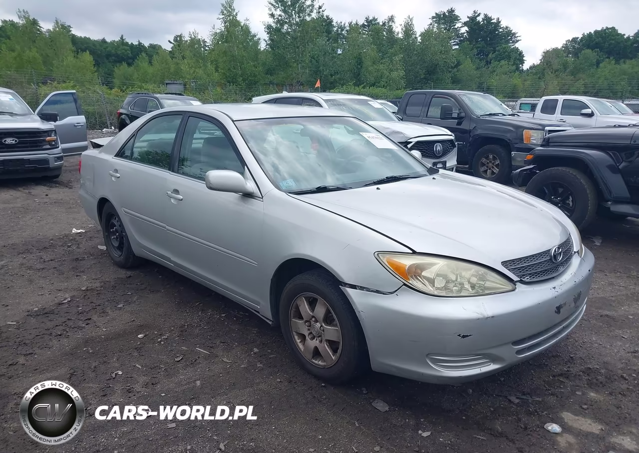 2003 Toyota Camry Le – zdjęcie 1 z 16