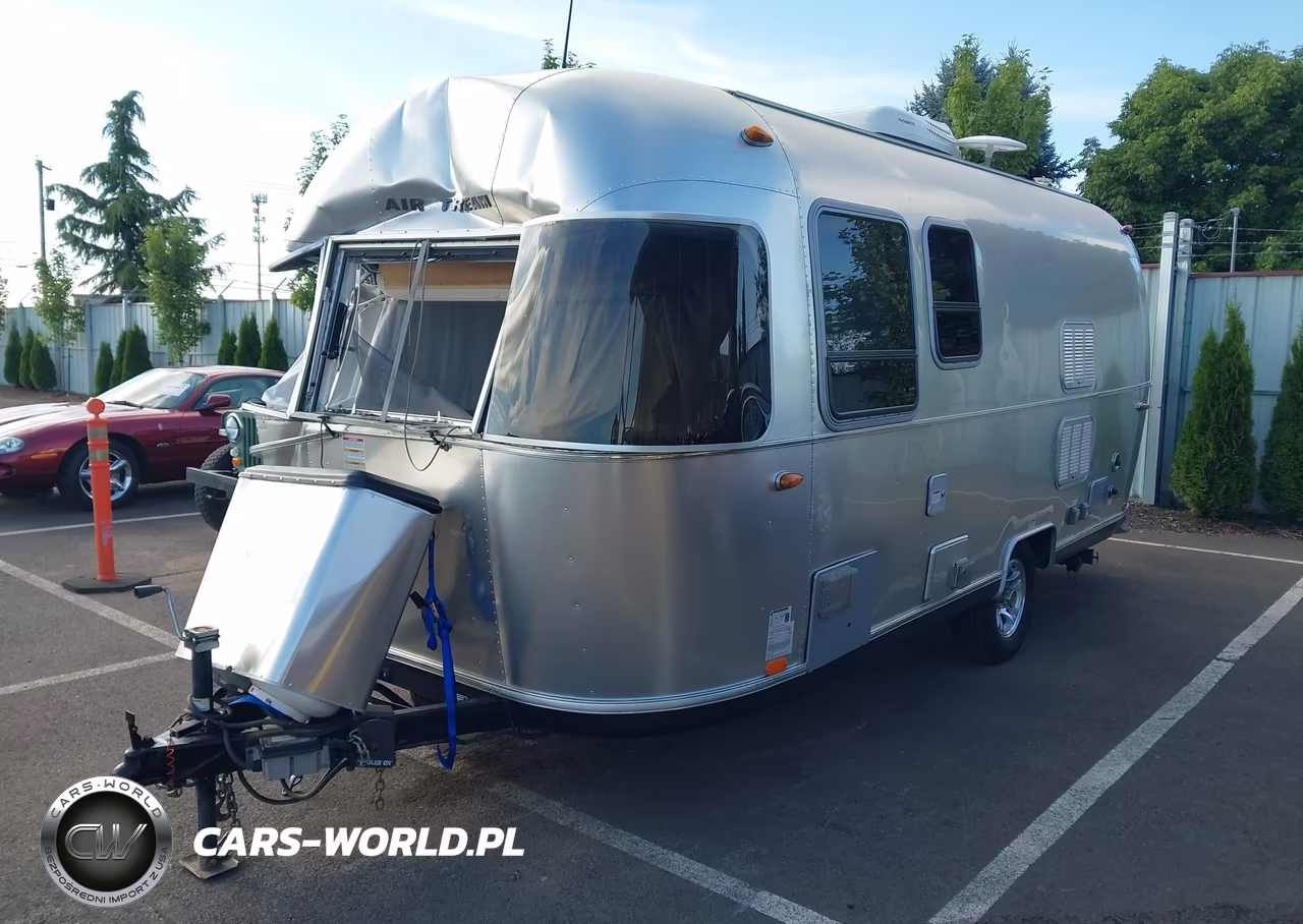 2018 Airstream Other VIN:1STVRTF17JJ541203 - 2