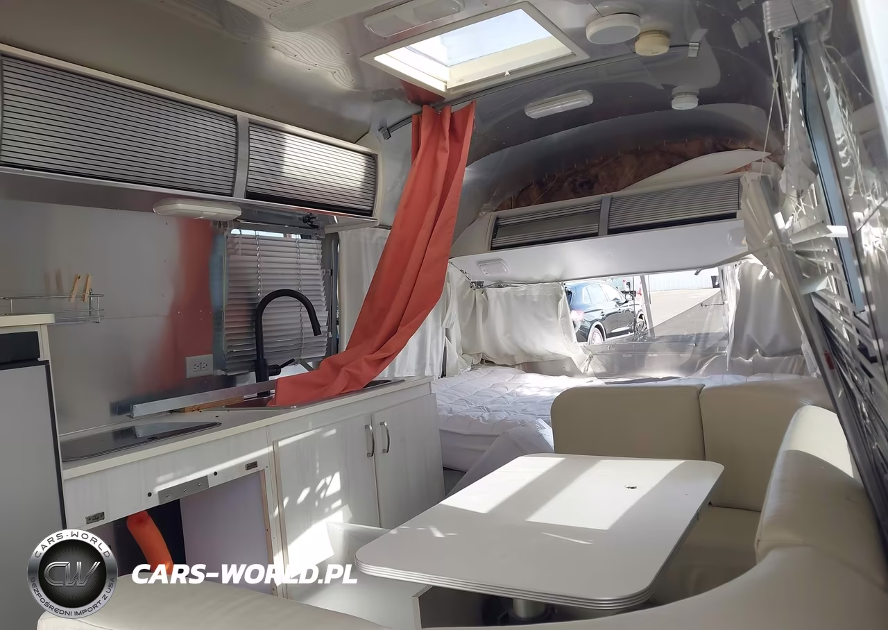 2018 Airstream Other VIN:1STVRTF17JJ541203 - 5