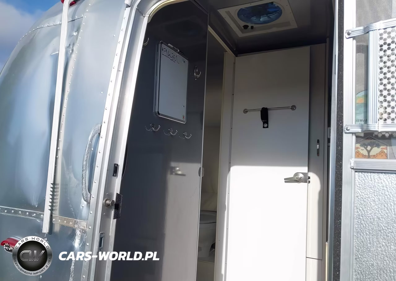 2018 Airstream Other VIN:1STVRTF17JJ541203 - 8