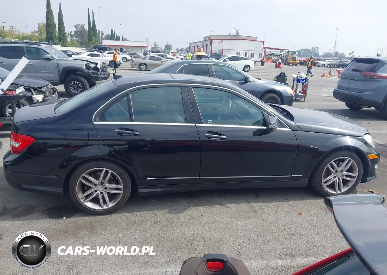 2014 Mercedes-Benz C 250 Sport VIN:WDDGF4HB6EA957928 - 13