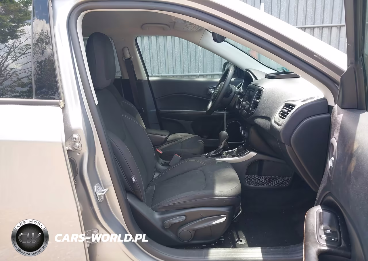 2018 Jeep Compass Sport 4X4 VIN:3C4NJDAB7JT116617 - 5