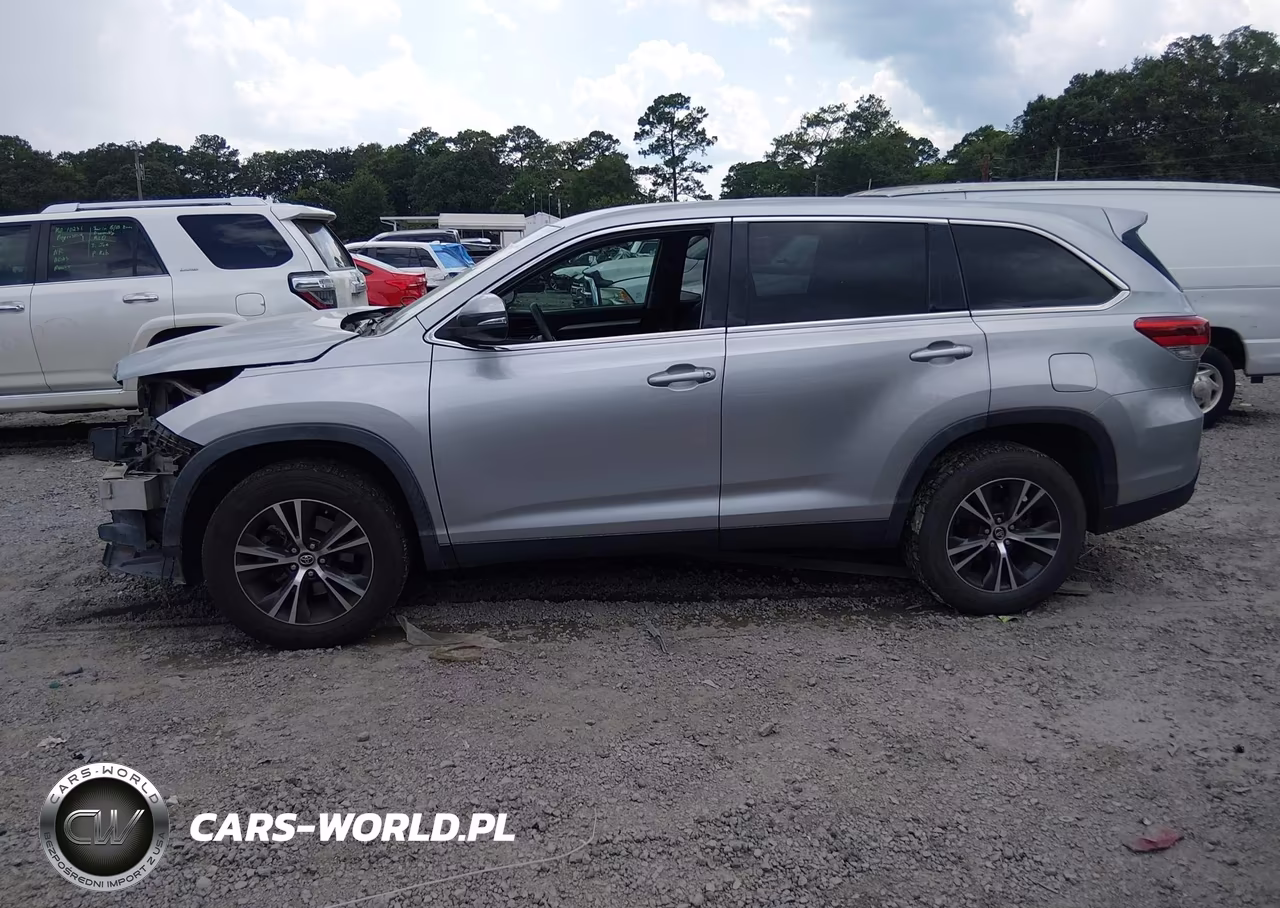 2019 Toyota Highlander Le VIN:5TDZARFH1KS047589 - 15
