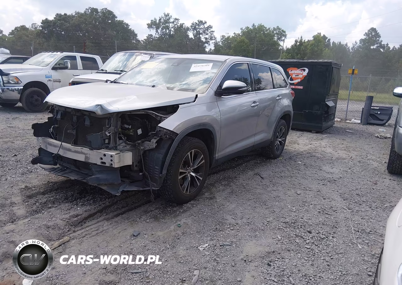 2019 Toyota Highlander Le VIN:5TDZARFH1KS047589 - 2