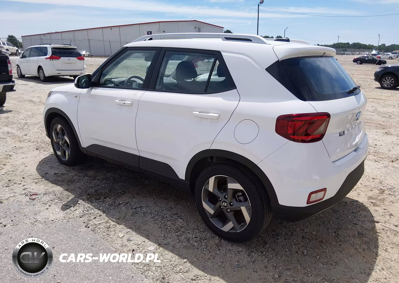2025 Hyundai Venue Sel VIN:KMHRC8A35SU378957 - 3