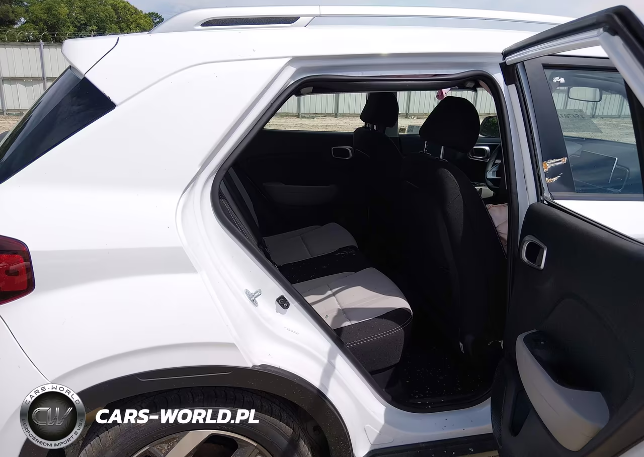 2025 Hyundai Venue Sel VIN:KMHRC8A35SU378957 - 8