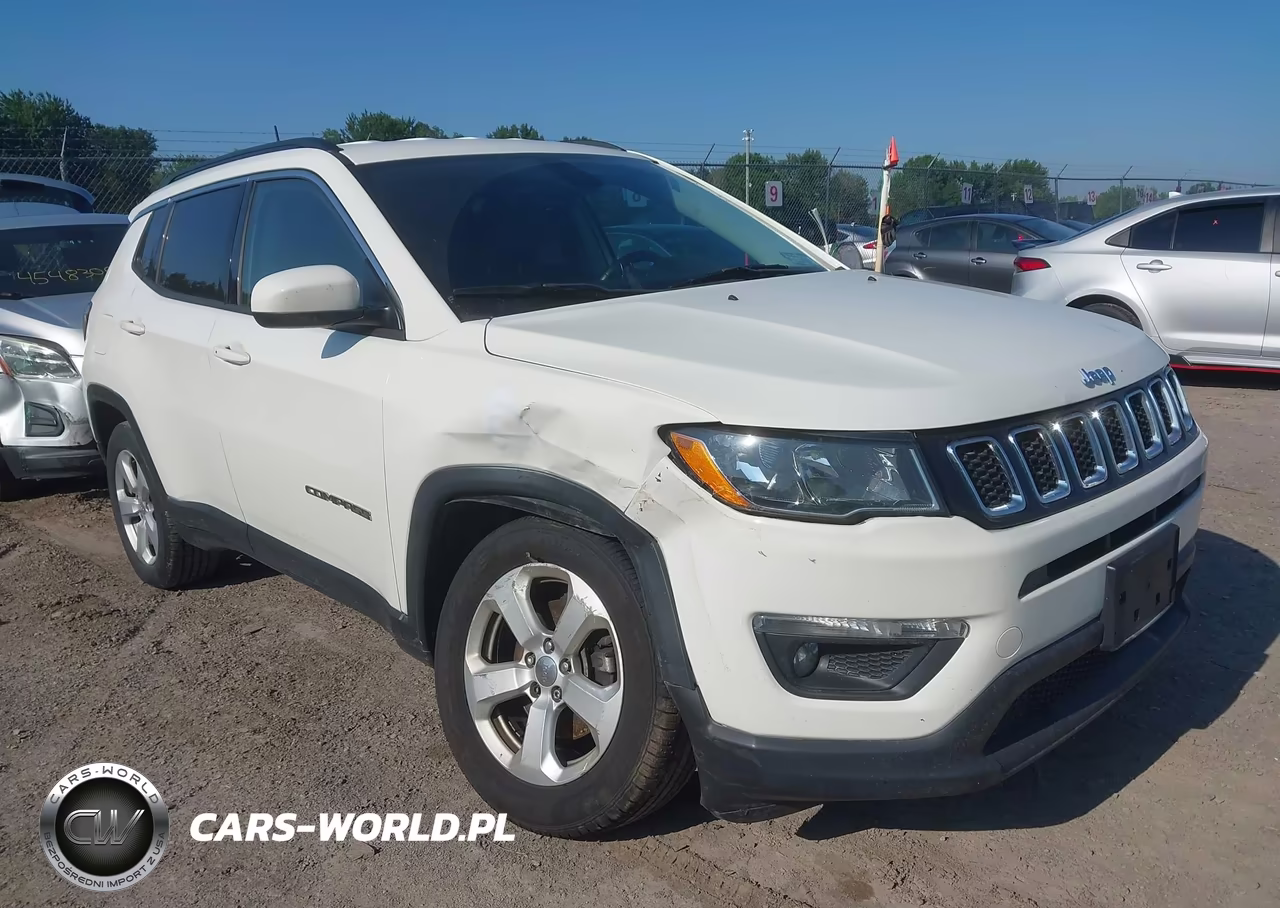 2018 Jeep Compass Latitude 4X4 – zdjęcie 1 z 16