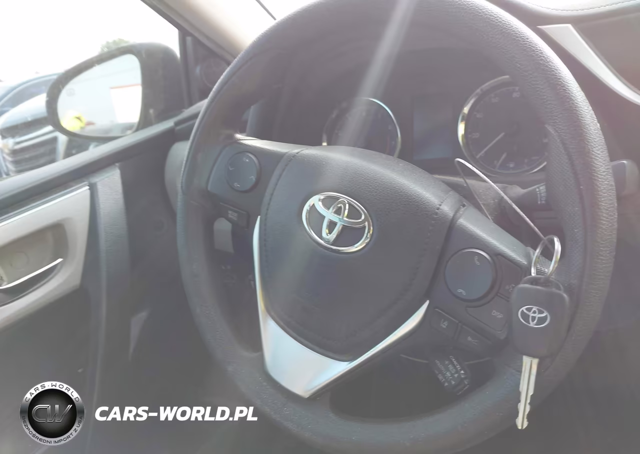 2018 Toyota Corolla L-Le-Xle-Se-Xse VIN:5YFBURHE9JP831893 - 11