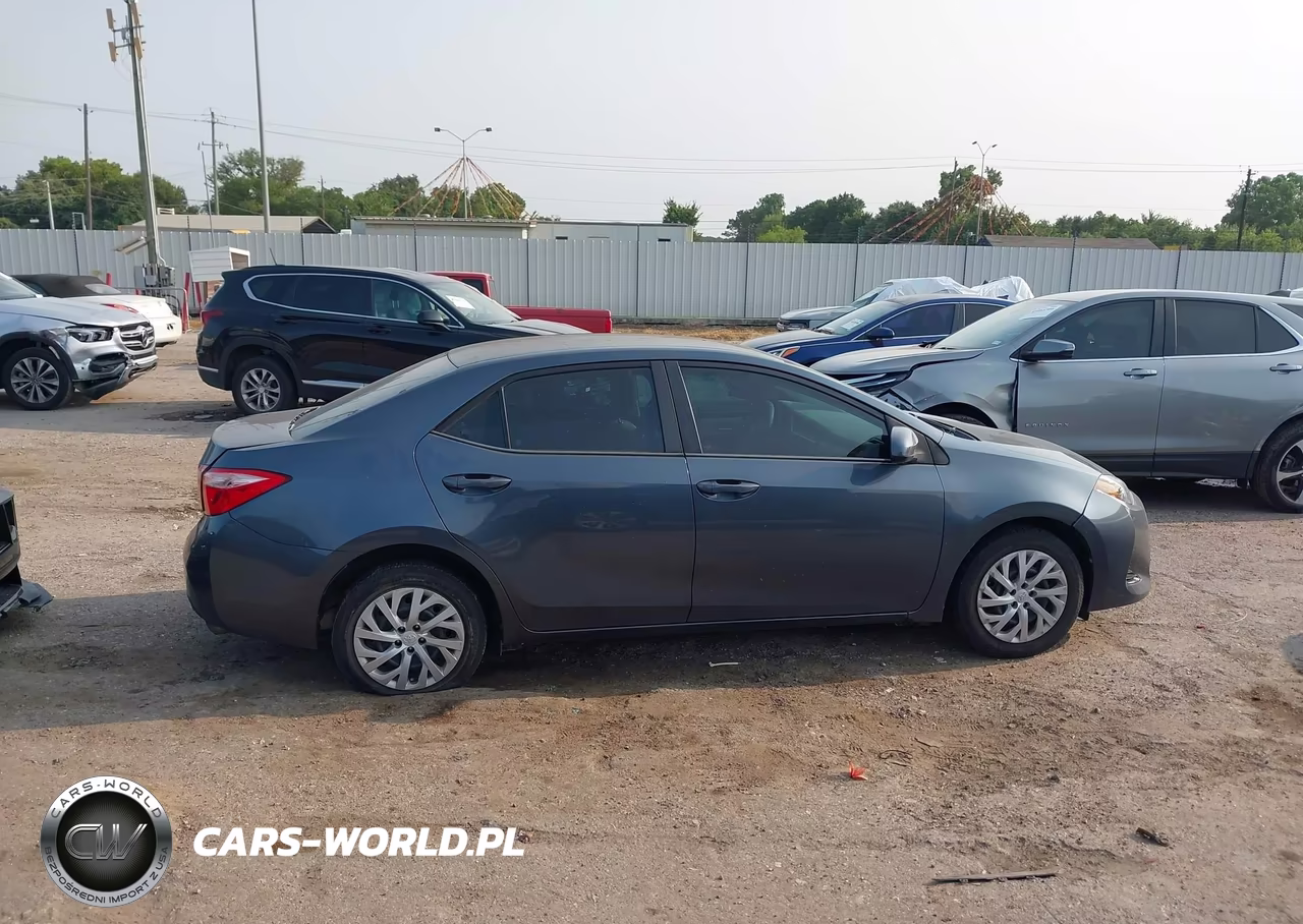 2018 Toyota Corolla L-Le-Xle-Se-Xse VIN:5YFBURHE9JP831893 - 13