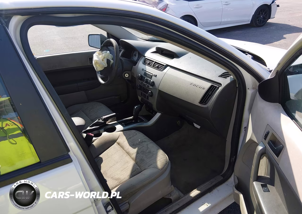 2011 Ford Focus Se VIN:1FAHP3FN5BW169021 - 4