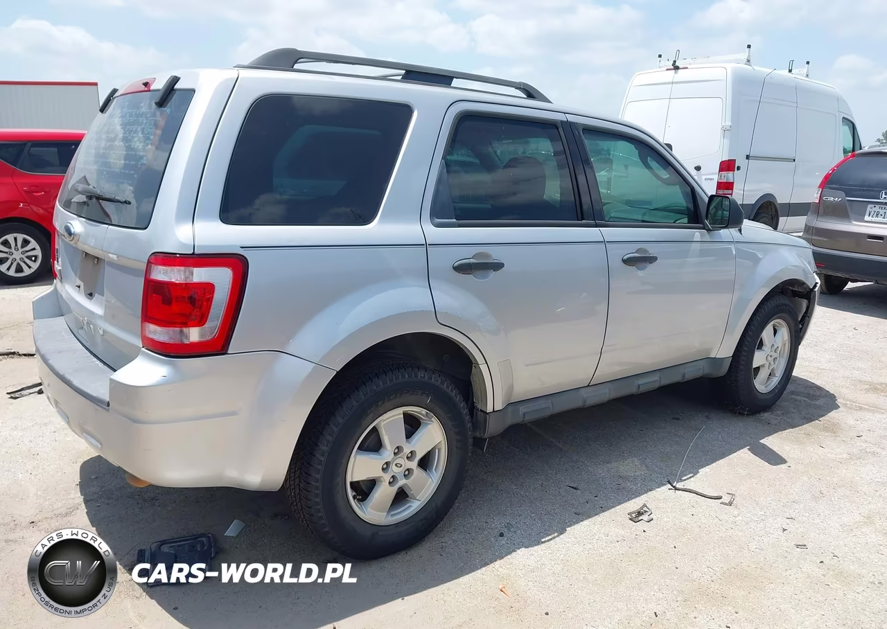 2012 Ford Escape Xls VIN:1FMCU0C75CKB66092 - 4