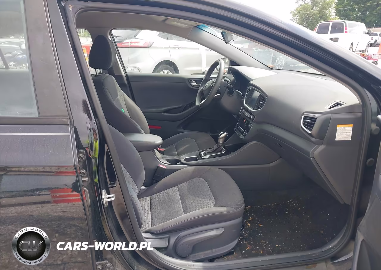 2019 Hyundai Ioniq Hybrid Blue VIN:KMHC65LC9KU133829 - 5
