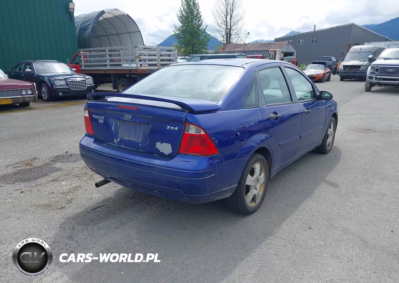 2006 Ford Focus Zx4 VIN:1FAHP34N86W190745 - 4