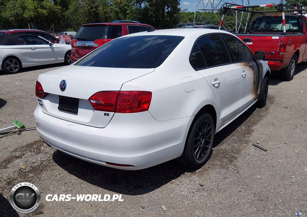 2014 Volkswagen Jetta 1.8T Se VIN:3VWD17AJ8EM211432 - 4