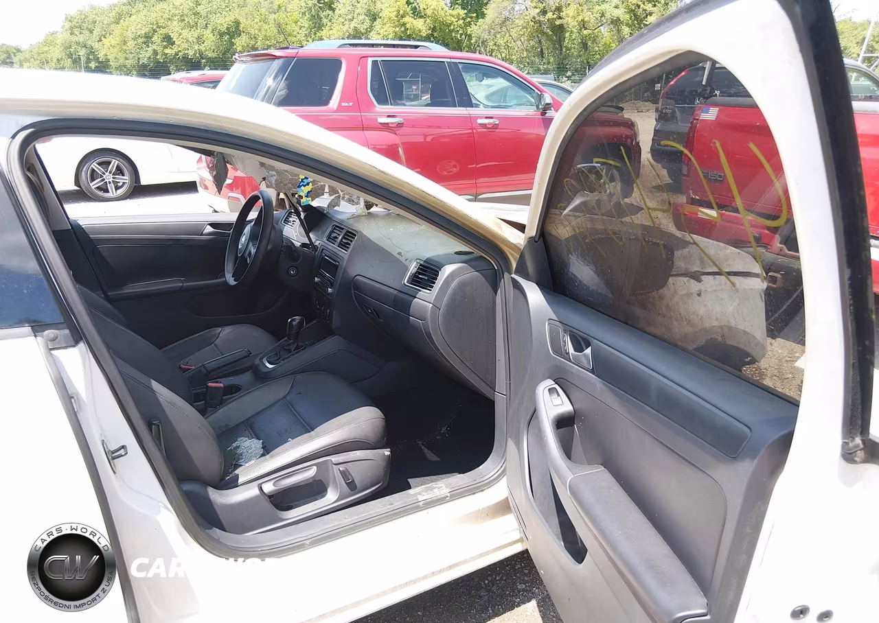 2014 Volkswagen Jetta 1.8T Se VIN:3VWD17AJ8EM211432 - 5