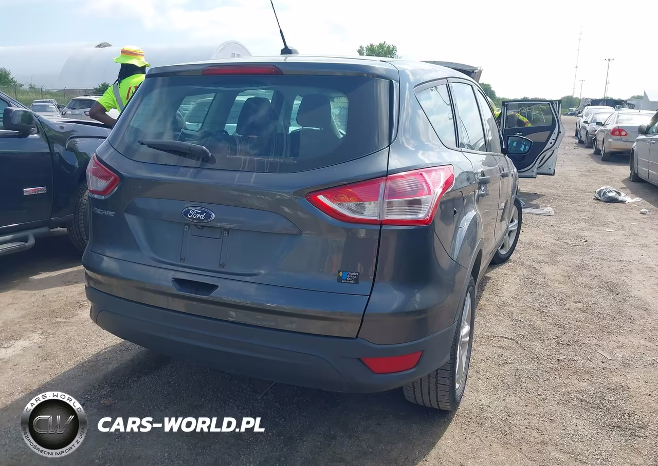 2016 Ford Escape S VIN:1FMCU0F78GUC21575 - 4