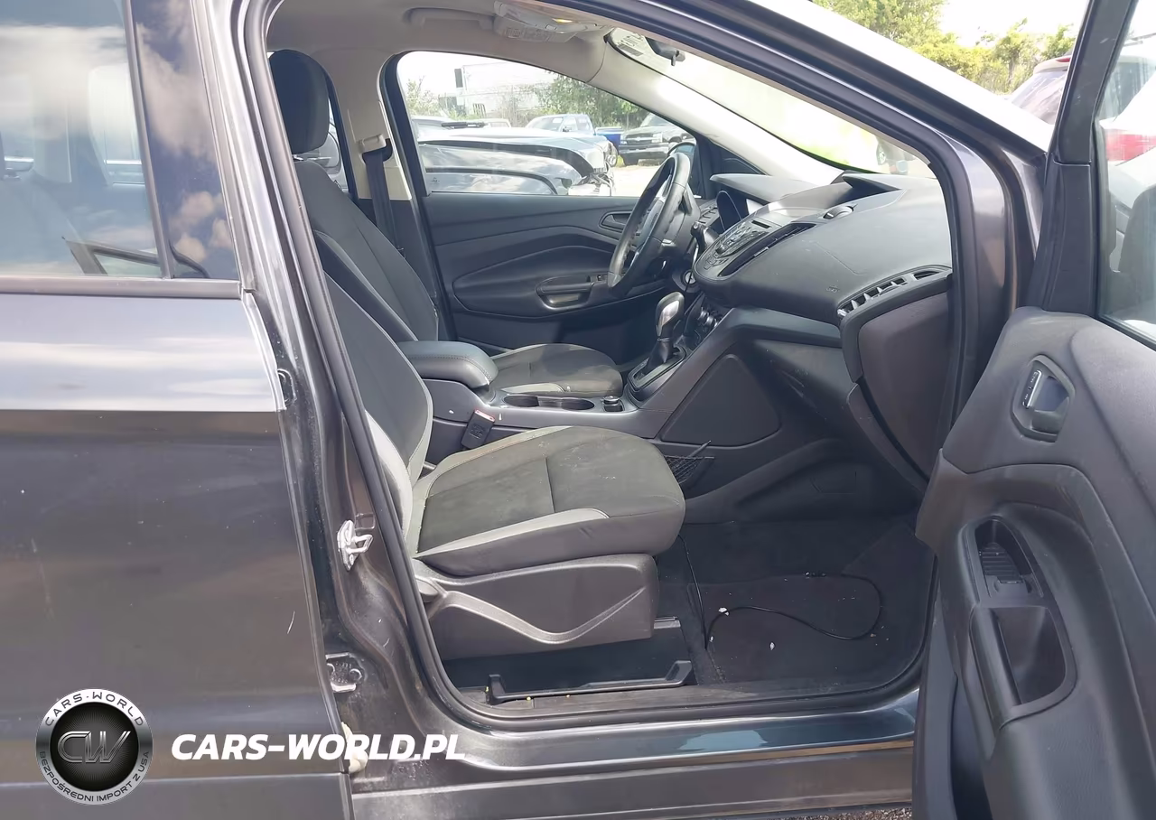 2016 Ford Escape S VIN:1FMCU0F78GUC21575 - 5