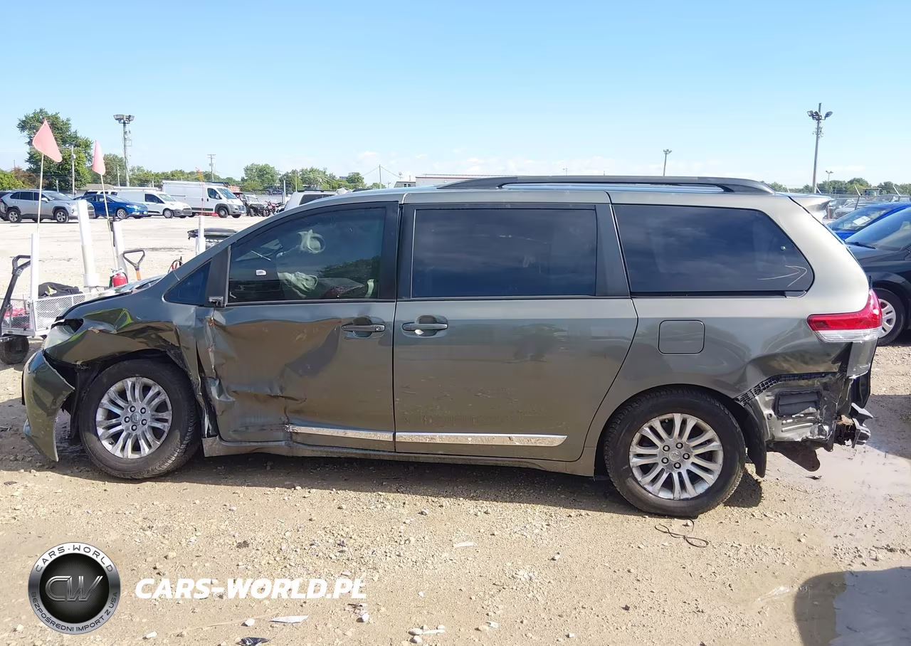 2011 Toyota Sienna Xle V6 VIN:5TDYK3DC4BS134268 - 14