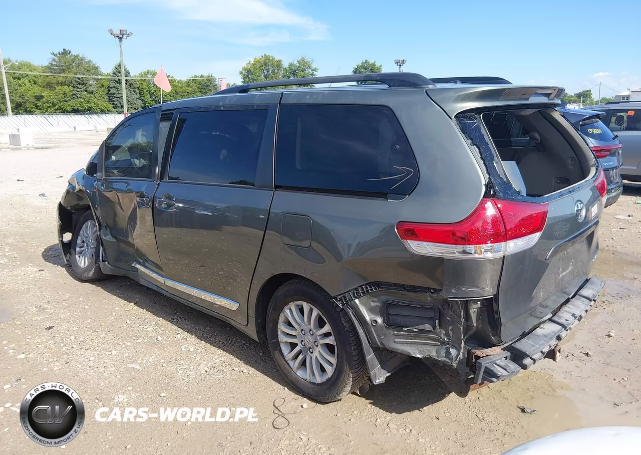 2011 Toyota Sienna Xle V6 VIN:5TDYK3DC4BS134268 - 3
