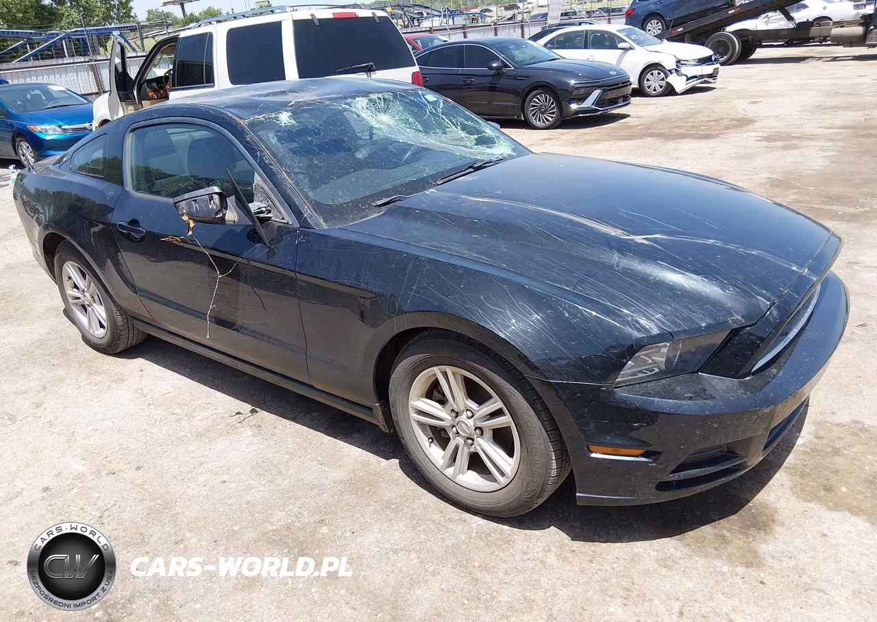 2014 Ford Mustang V6-V6 Premium