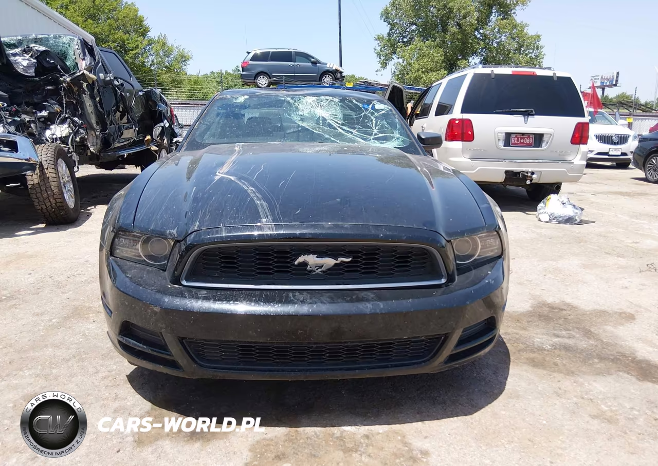 2014 Ford Mustang V6-V6 Premium VIN:1ZVBP8AMXE5326383 - 11