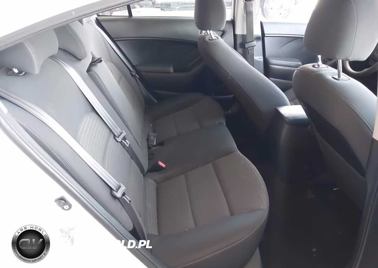 2018 Kia Forte Lx VIN:3KPFL4A77JE194118 - 8