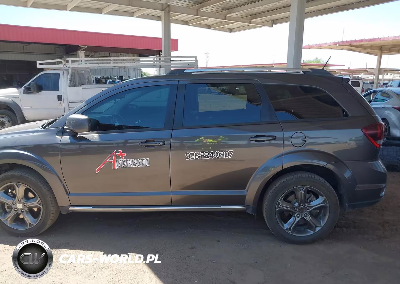 2017 Dodge Journey Crossroad Plus VIN:3C4PDCGG3HT520425 - 14