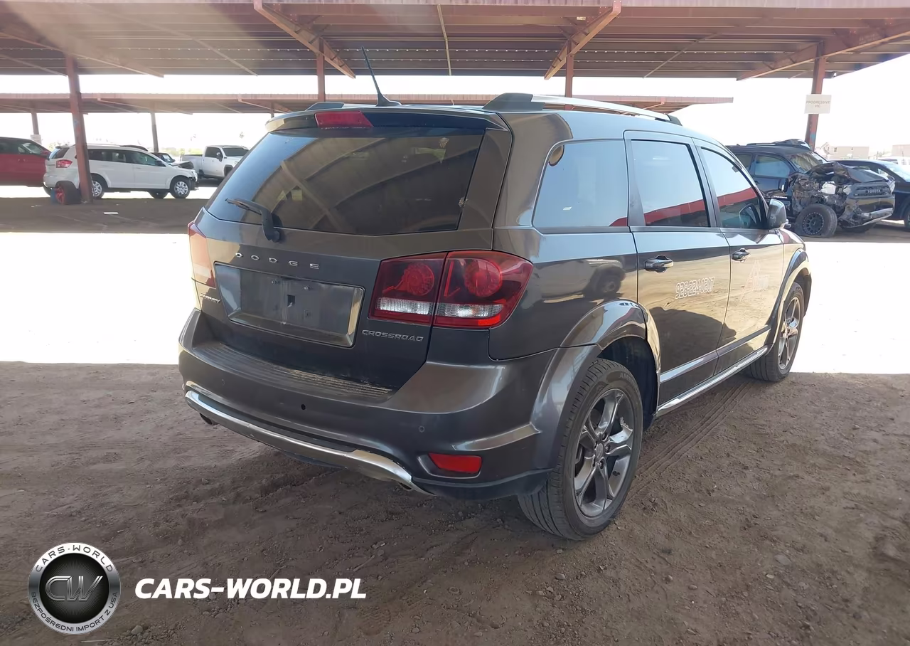 2017 Dodge Journey Crossroad Plus VIN:3C4PDCGG3HT520425 - 4