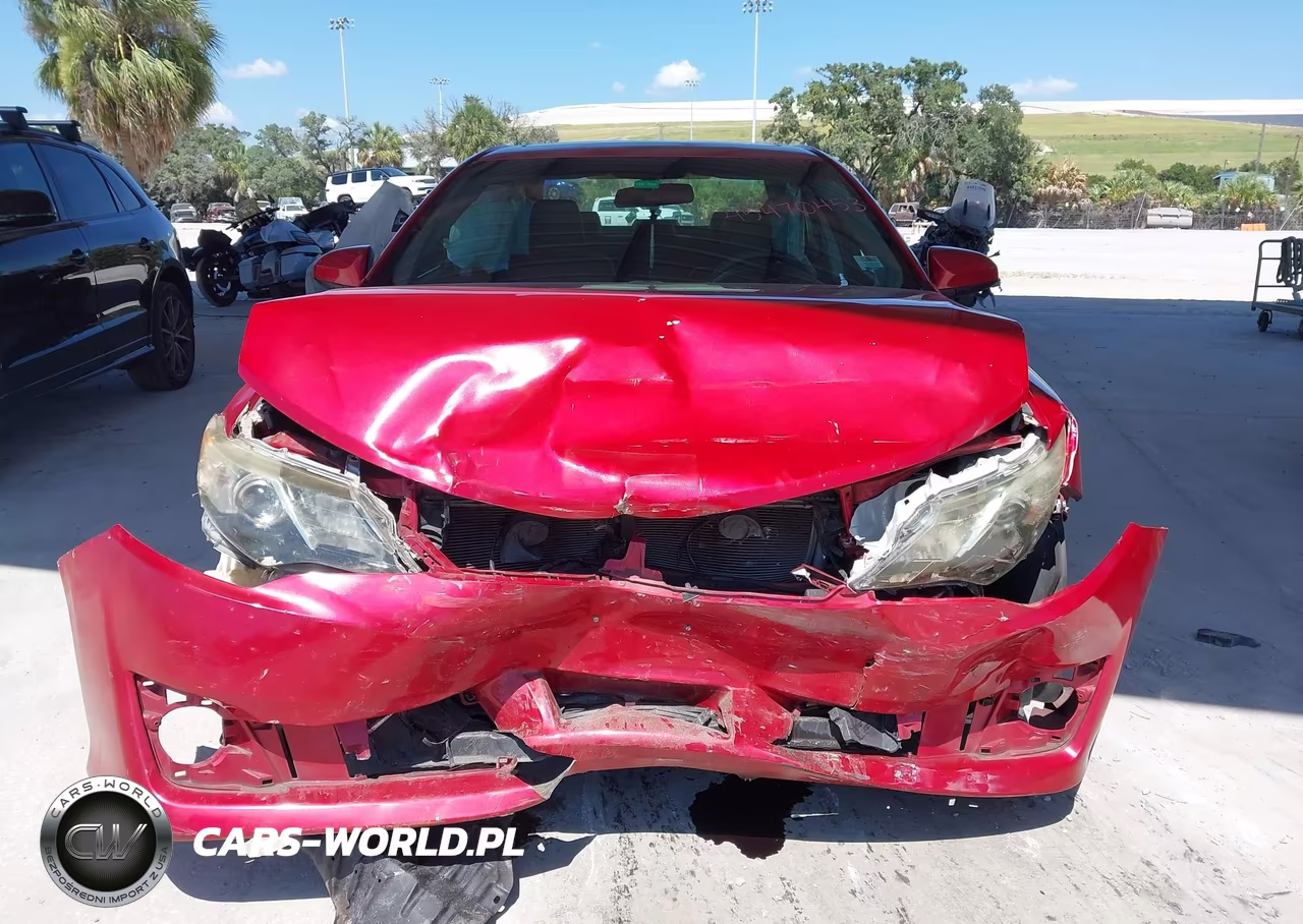 2014 Toyota Camry Se Sport VIN:4T1BF1FK3EU727473 - 13