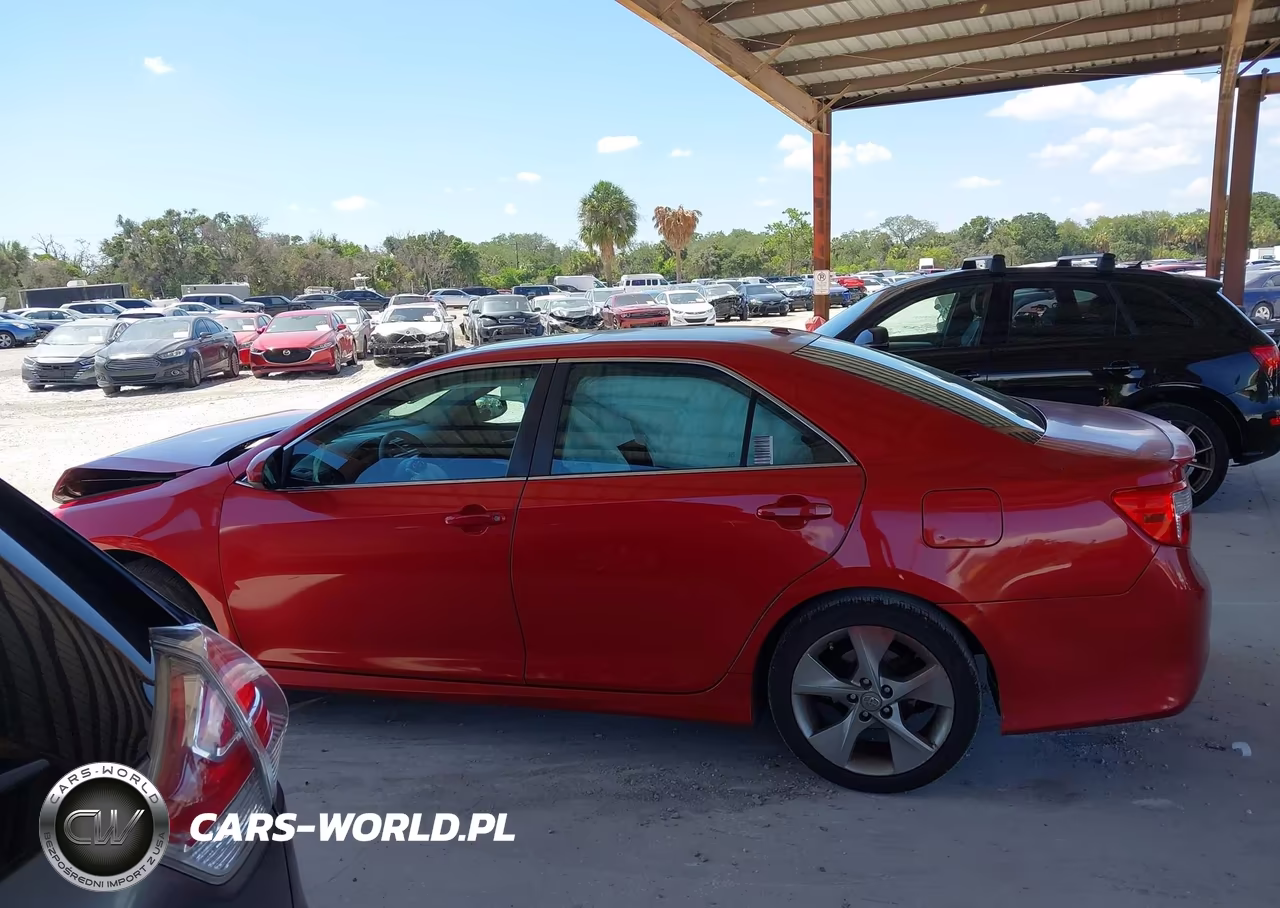 2014 Toyota Camry Se Sport VIN:4T1BF1FK3EU727473 - 15