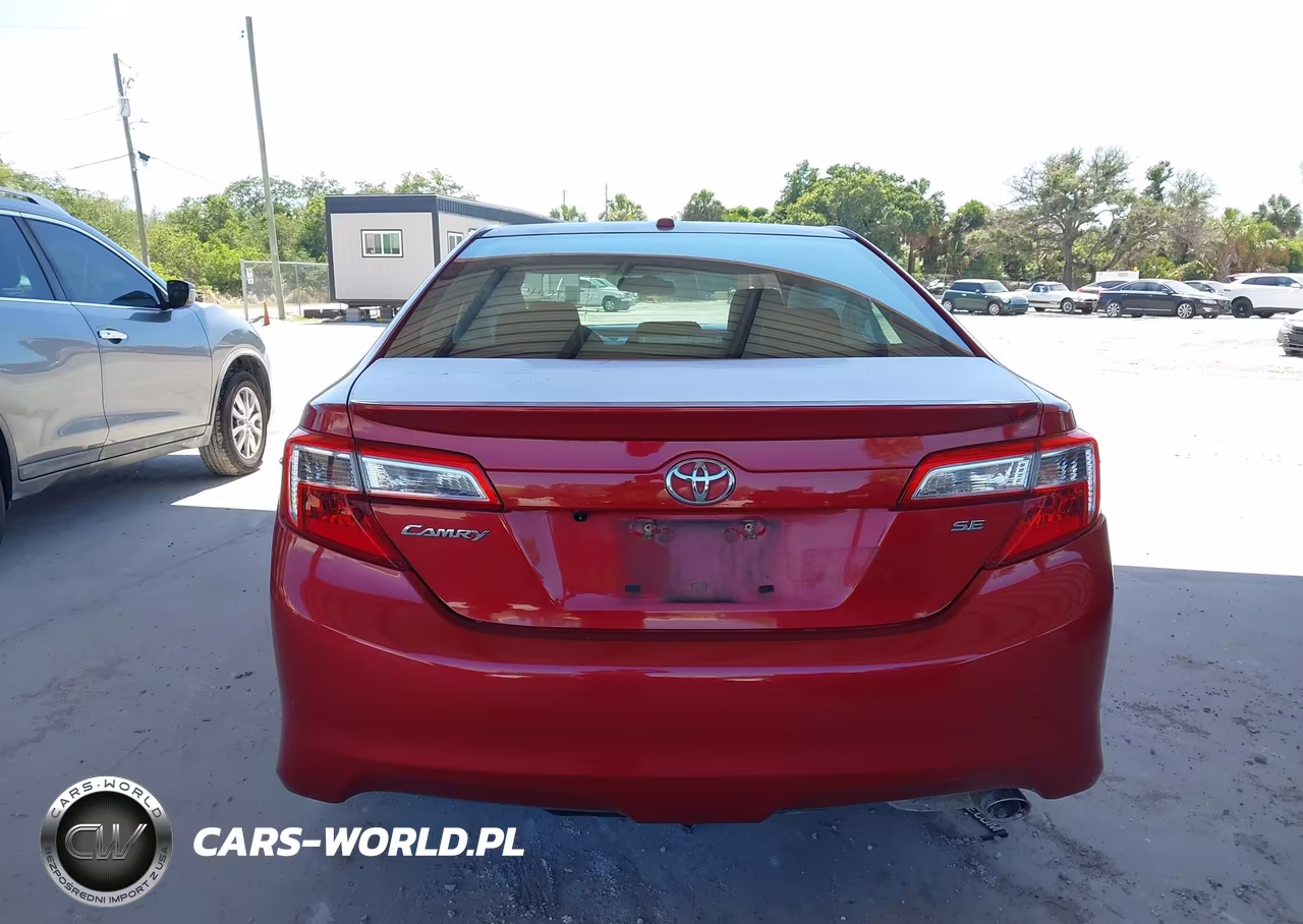 2014 Toyota Camry Se Sport VIN:4T1BF1FK3EU727473 - 17