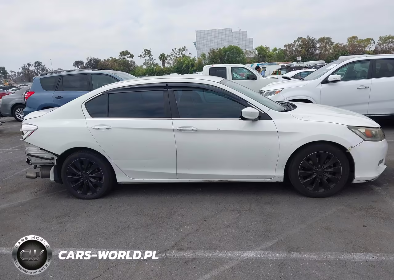 2015 Honda Accord Sport VIN:1HGCR2F53FA021723 - 13
