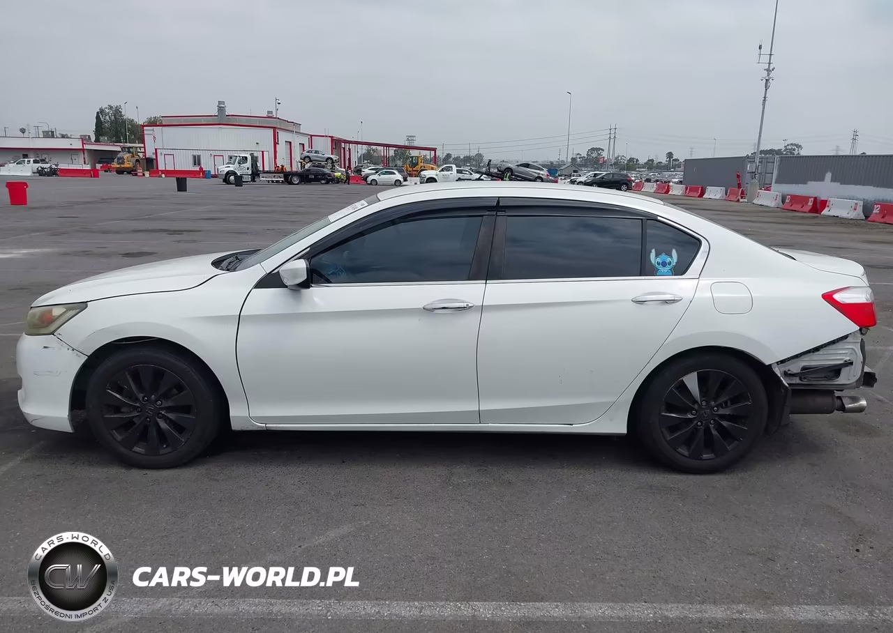 2015 Honda Accord Sport VIN:1HGCR2F53FA021723 - 14