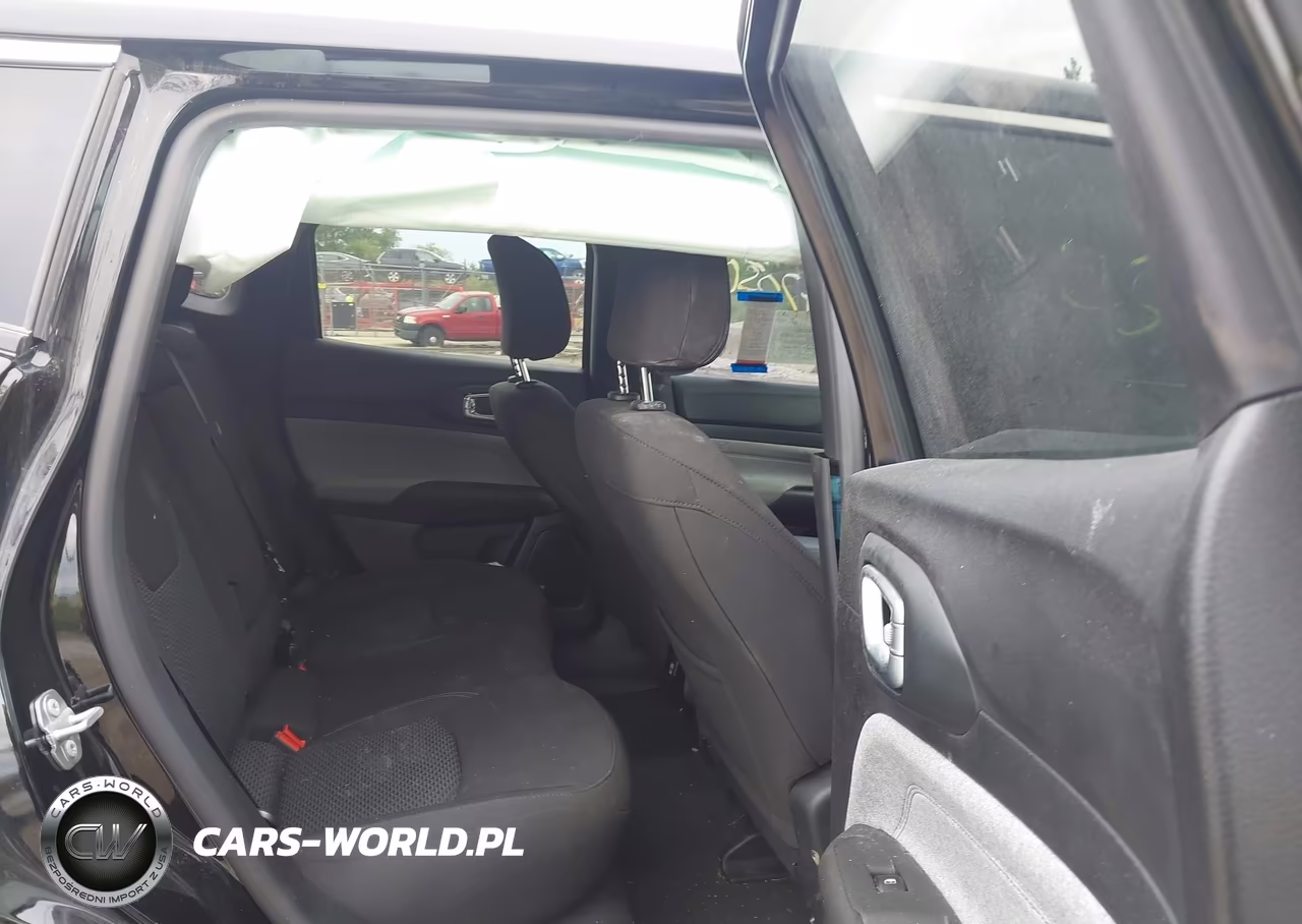 2025 Jeep Compass Sport 4X4 VIN:3C4NJDANXST552616 - 8