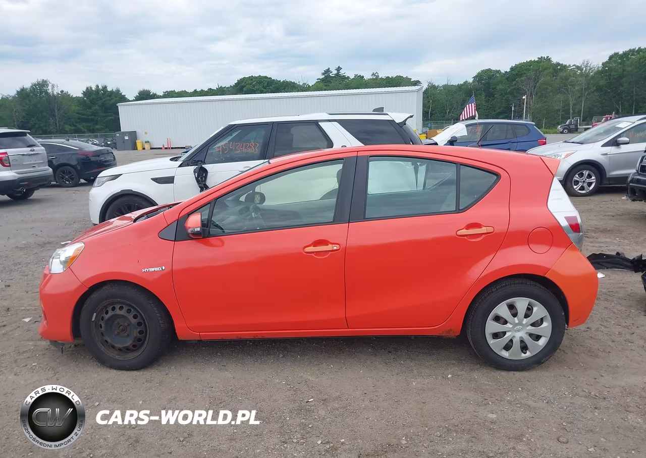 2012 Toyota Prius C One VIN:JTDKDTB39C1026343 - 15