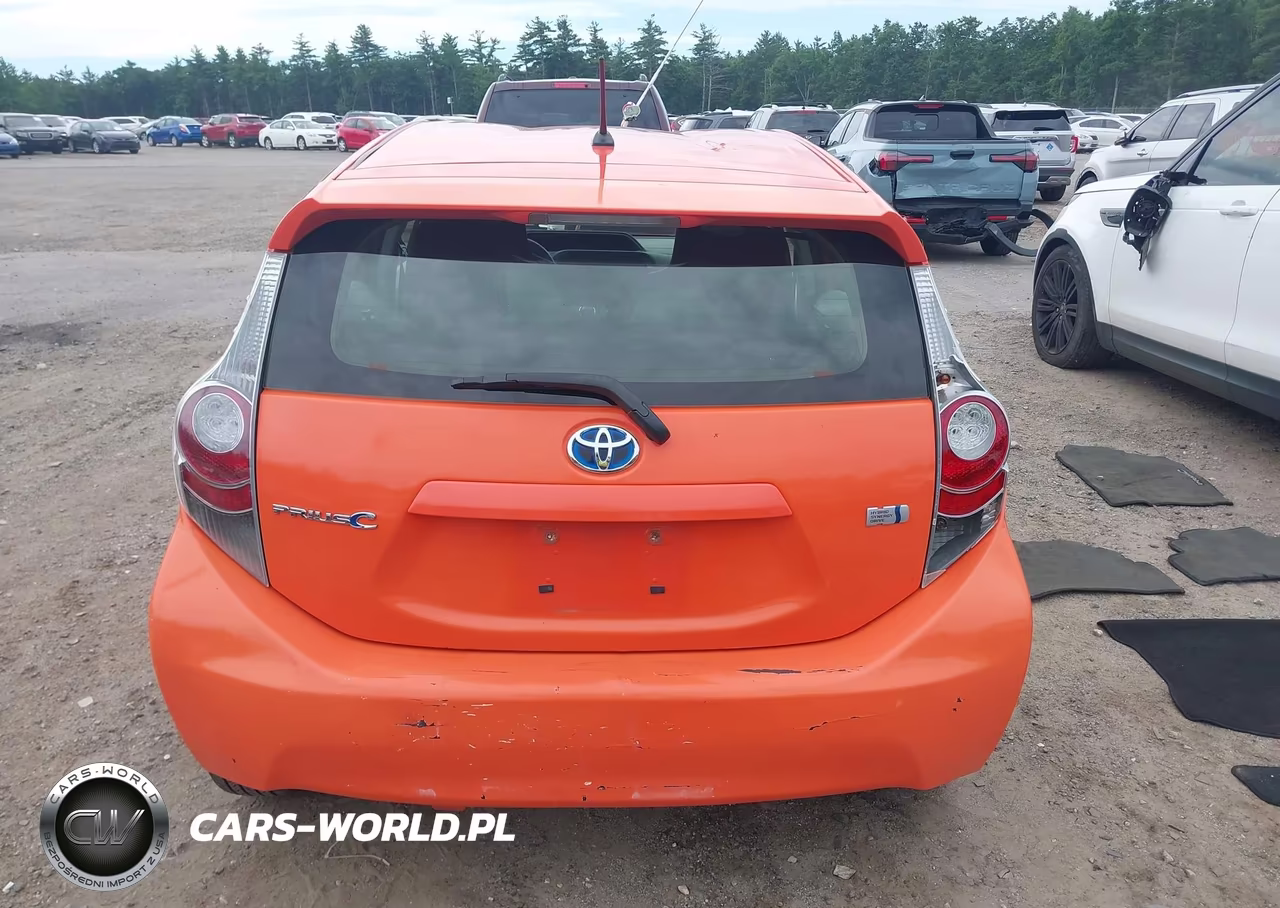 2012 Toyota Prius C One VIN:JTDKDTB39C1026343 - 17